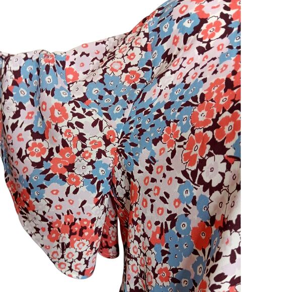 Loft Top Blouse M Pretty Floral Short Sleeves Flutter High Low Flowy Career Work - Picture 4 of 9